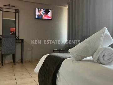 Hotel & Lodge